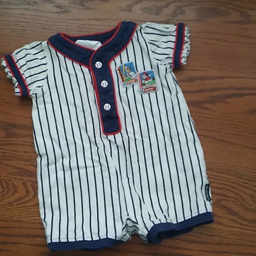 🌻 $8 or 3 for $12 🌻 Baseball romper